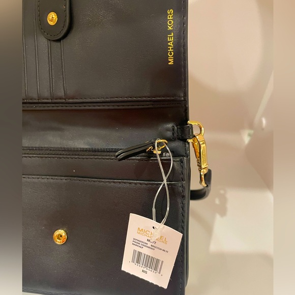 Michael Michael Kors
leopard print convertible crossbody bag - Picture 5 of 7